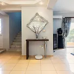 بيت للعطل Rafaela's House 2 *