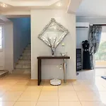 بيت للعطل Rafaela's House 2 *