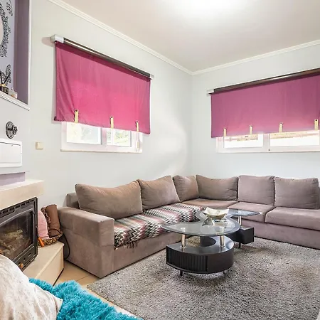 بيت للعطل Rafaela's House 2