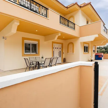 Rafaela's House 2 Feriehus